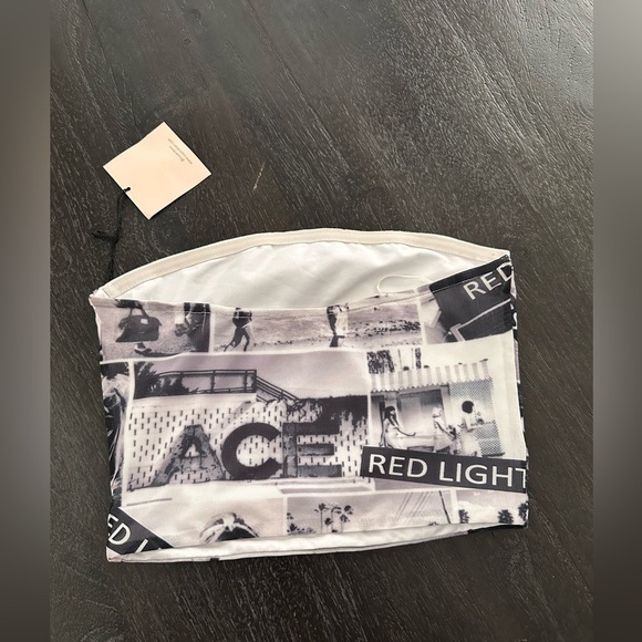 Superdown Newspaper Print Strapless Crop Top Sz XS - Picture 4 of 5